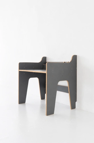 Verstellbarer Schreibtisch – grau
